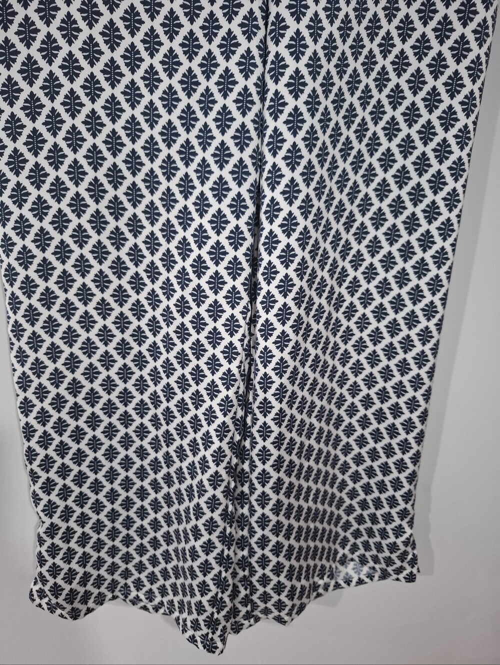 J Jill Wearever Collection Womens Blue White Geo Satin Pull On Cropped Pants M - Picture 5 of 13